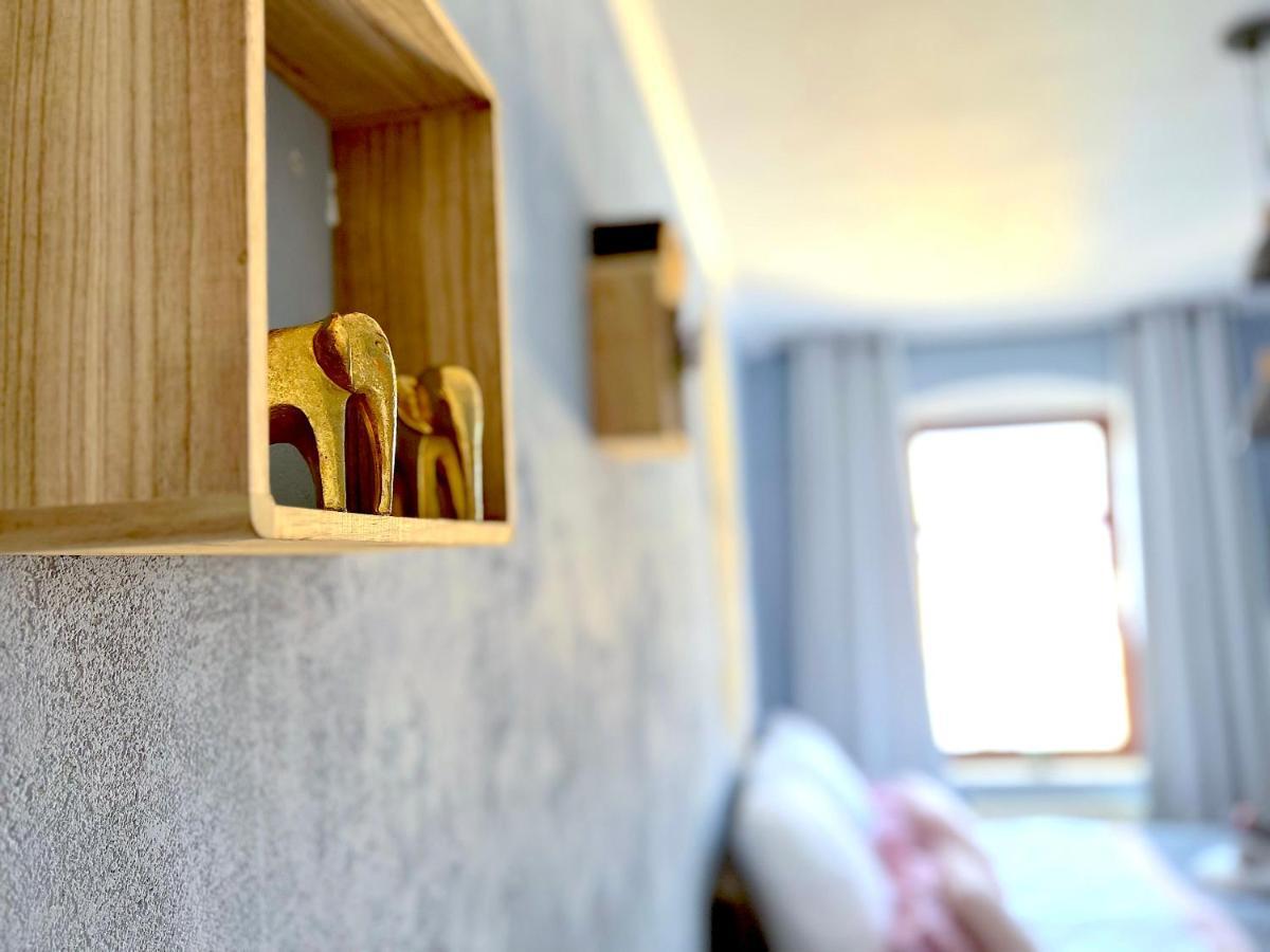 Elbling Apartment Mit Terrasse - Netflix - Parkplatz - Weinbergblick Meißen Eksteriør bilde