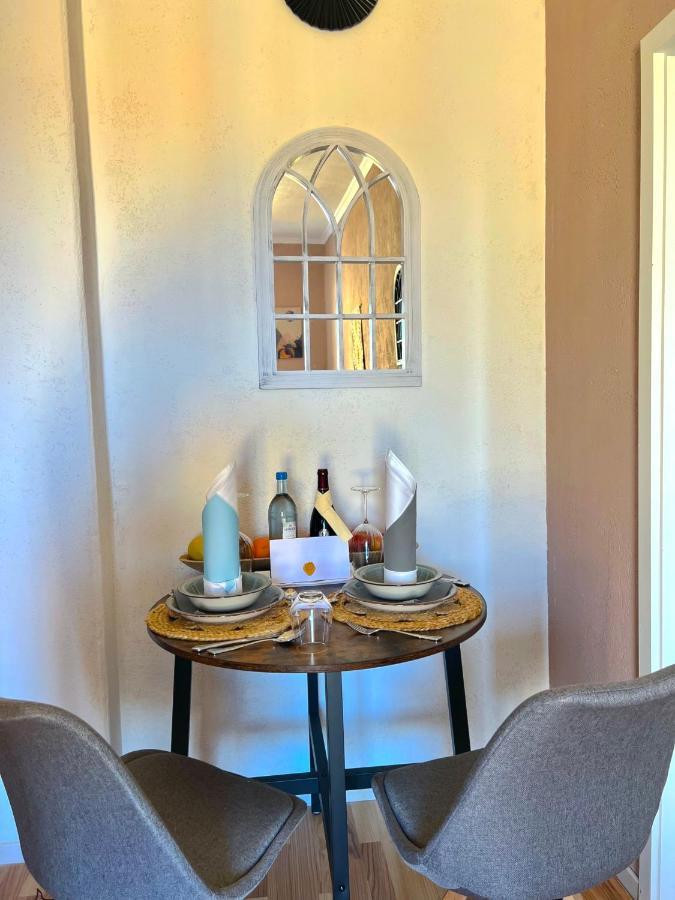 Elbling Apartment Mit Terrasse - Netflix - Parkplatz - Weinbergblick Meißen Eksteriør bilde